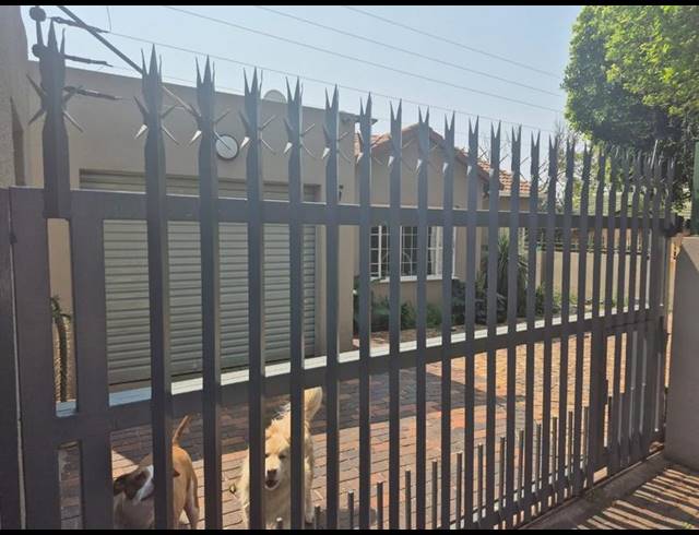 3 BEDROOM HOUSE FOR SALE IN RANDBURG CENTRAL